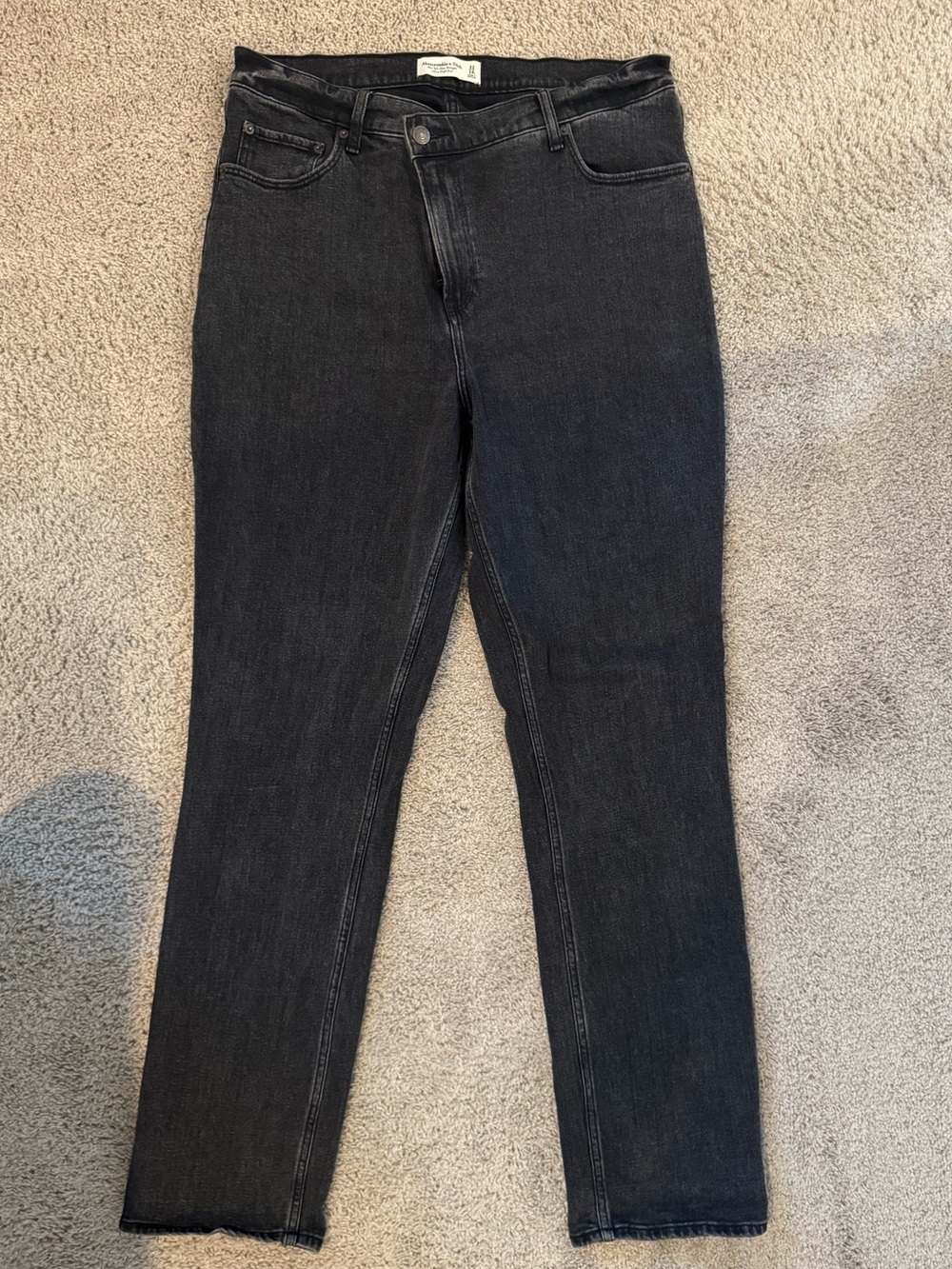 Abercrombie & Fitch 90’s slim straight ultra high rise jean - black